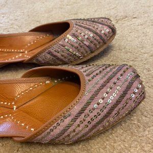 Pastels and Pop Juttis